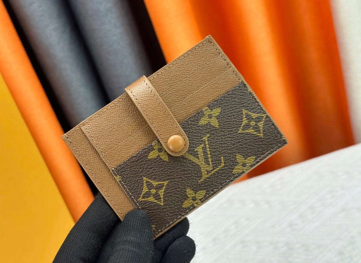 LV CARDHOLDER